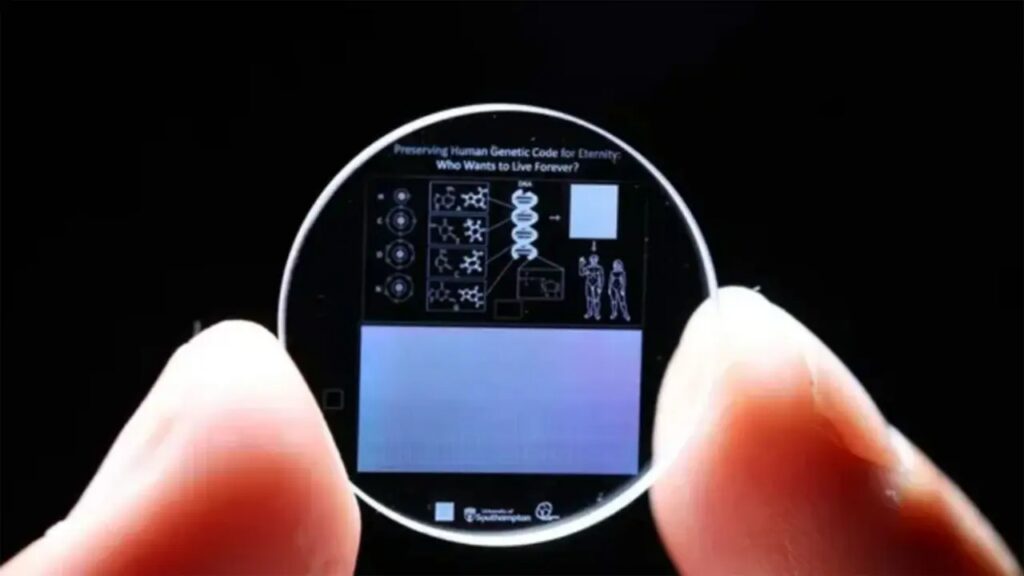 Crean un cristal que dura más que el universo