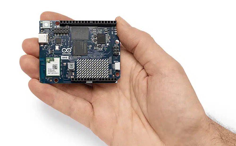 Arduino UNO Q se actualiza a una nueva versión con 4 GB de RAM y 32 GB de almacenamiento, a costa de aumentar su precio un +45%