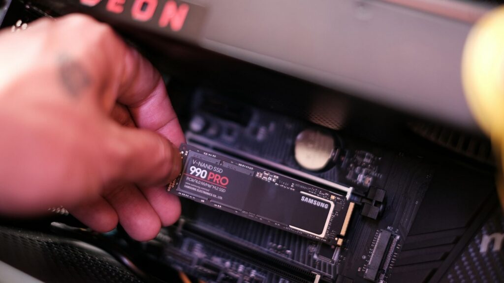 Este «truco» de Windows 11 estaba rompiendo tu SSD: Microsoft lo ha desactivado