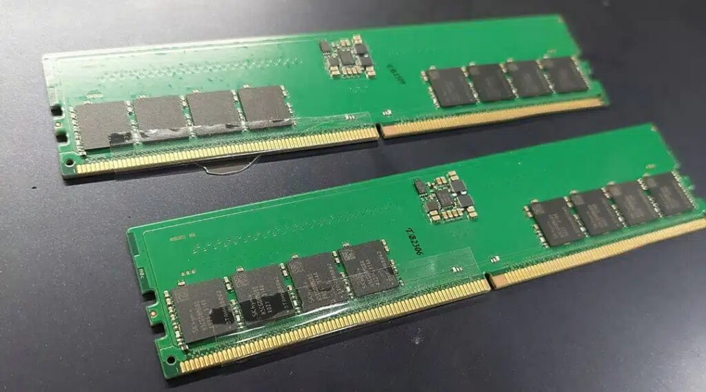 ASUS muestra unos módulos de memoria HUDIMM DDR5: módulos de 8 o 12 GB de RAM que usarán en ordenadores «económicos»