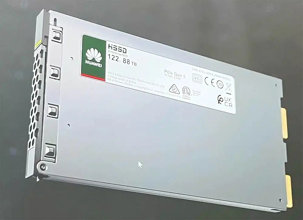 Huawei desarrolla un SSD de 122 TB con un empaquetado de chips NAND DoB que se libra de las sanciones de EE.UU.