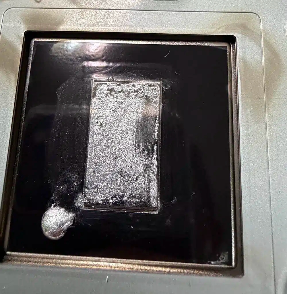 Todas las PS5 podrían acabar fallando por su metal líquido: también se degrada y provoca sobrecalentamiento colocadas en horizontal